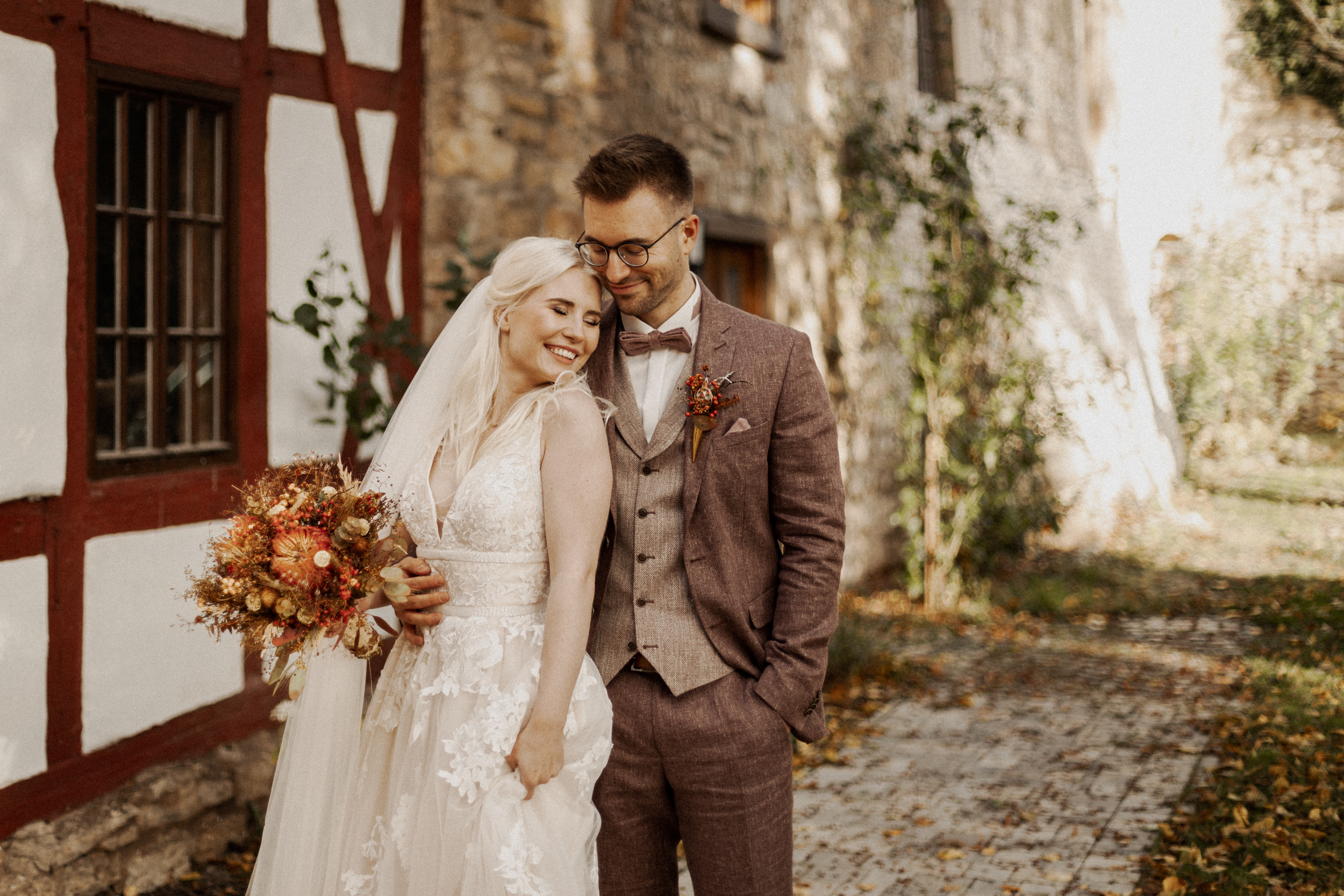 Hochzeitsfotografie in der Gegend von Pößneck, Saalfeld, Rudolstadt, Jena, Erfurt, Greiz und in ganz Ostthüringen, Sachsen und Sachsen-Anhalt - Laura Heinrich Fotografin aus Leidenschaft